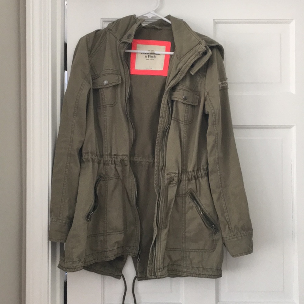 ABERCROMBIE barely worn army green jacket
